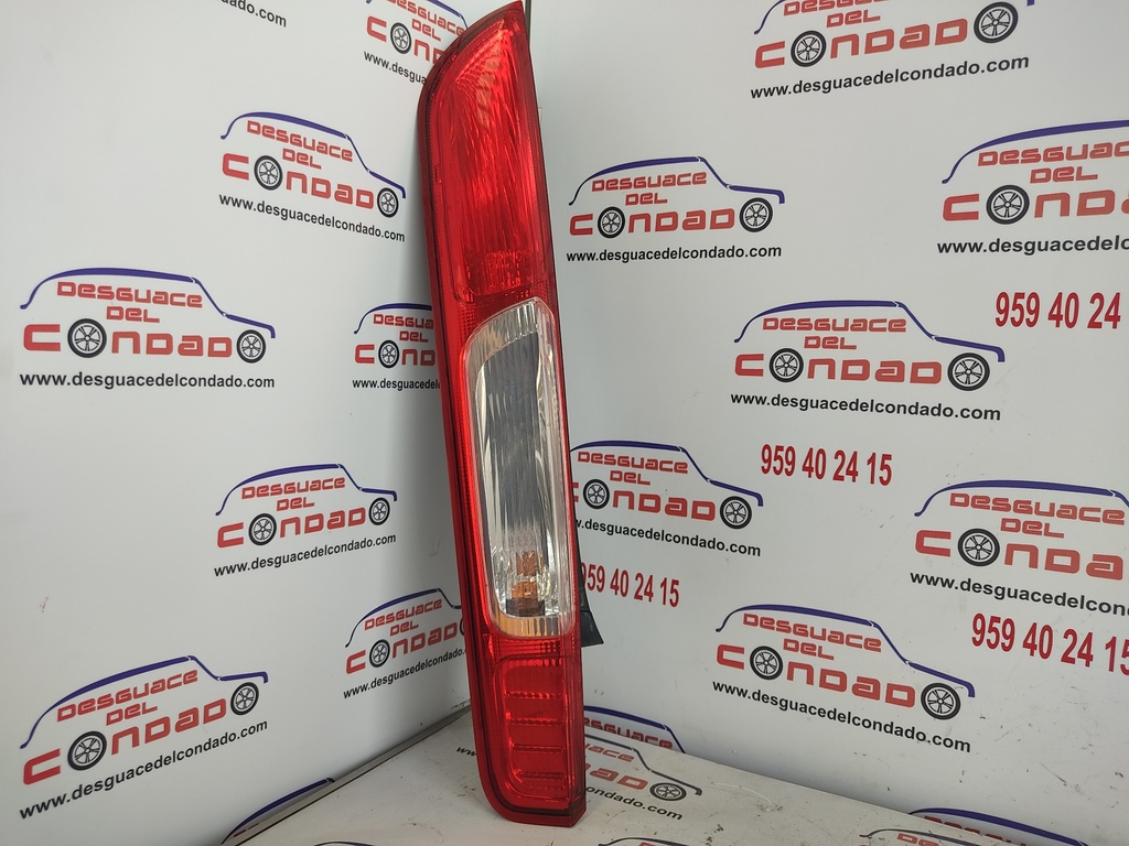 PILOTO TRASERO DERECHO