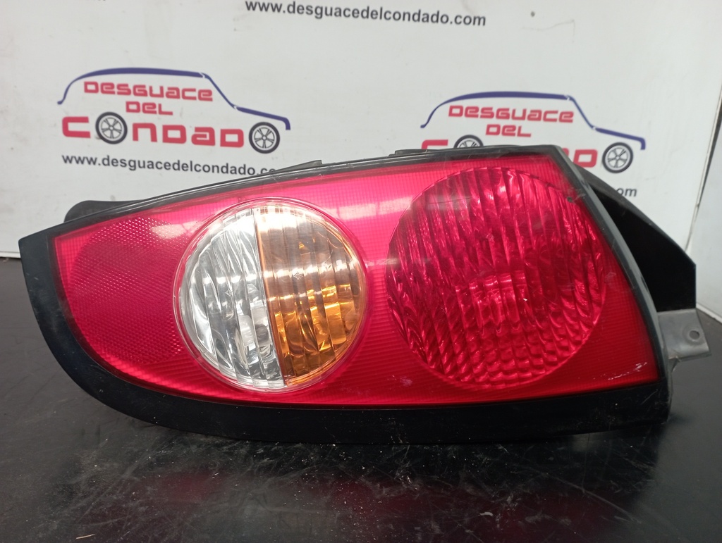 PILOTO TRASERO DERECHO