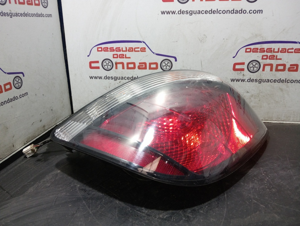 PILOTO TRASERO DERECHO