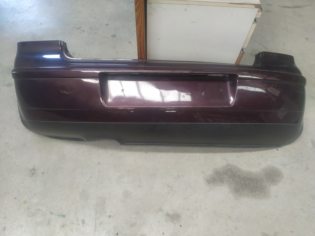 PARAGOLPES TRASERO