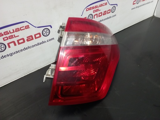 [164584] PILOTO TRASERO DERECHO